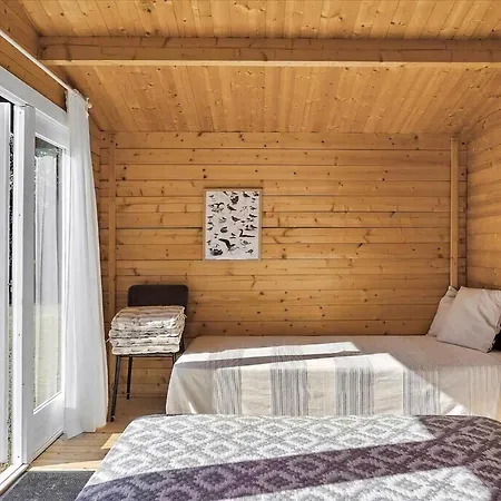 Feriehus Idyll Close To Water And Forest *